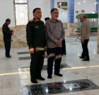 تصاویر/ غبارروبی قبور شهدای بردستان