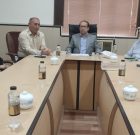 توزیع ۱۰ تن مرغ منجمد در دیر برای تنظیم بازار/ فرماندار: با نظارت دقیق از تنش و احتکار جلوگیری میشود توزیع ۱۰ تن مرغ منجمد در دیر برای تنظیم بازار/ فرماندار: با نظارت دقیق از تنش و احتکار جلوگیری میشود